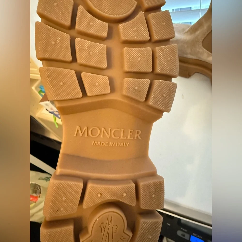 MONCLER Hevea Chelsea Light Beige Leather Boots, EU 39 - Picture 9 of 11